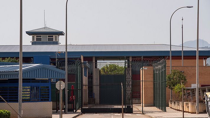 Telediario 1 - Interior revisará la seguridad de las cárceles