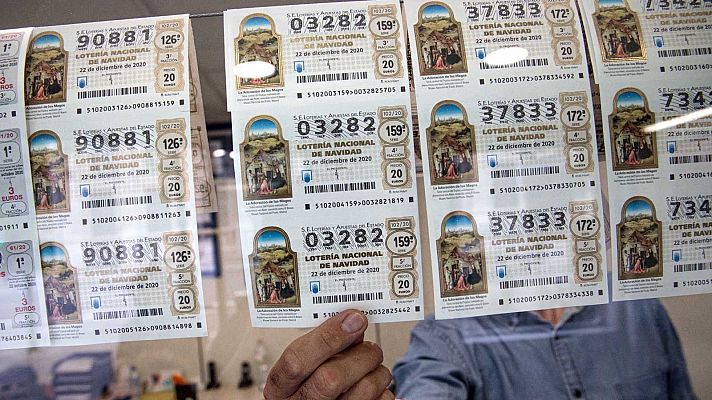 Un lotero de Almería esconde diez décimos en su barrio para que los vecinos recuperen la ilusión por Navidad