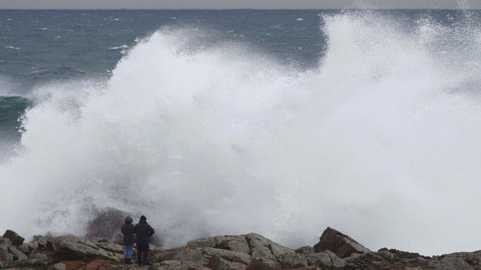 Intervalos de viento fuerte en el litoral gallego y puntos de Canarias