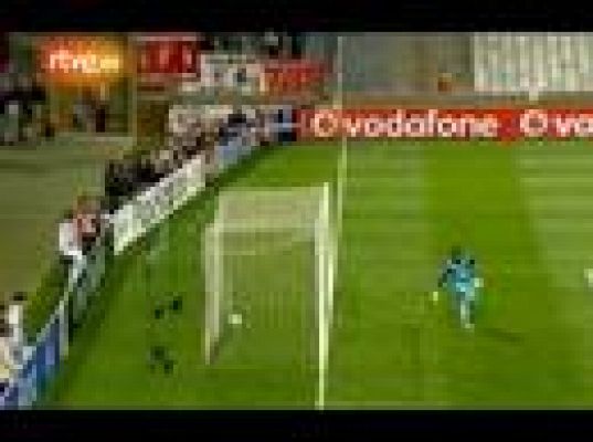 Champions League - Xavi, el mejor centrocampista