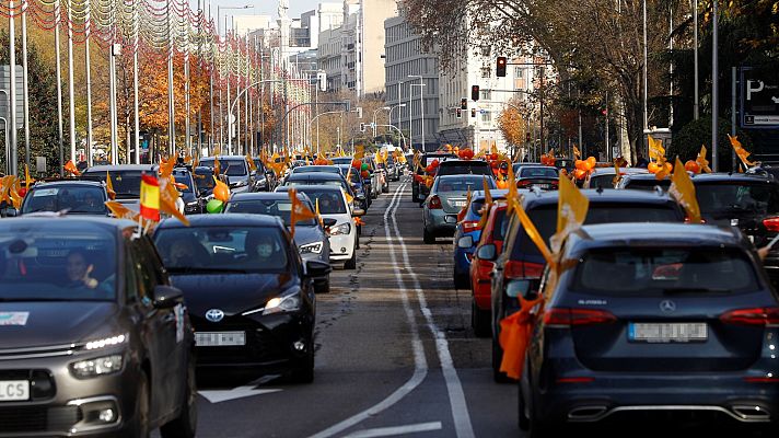 El Paseo de la Castellana en Madrid vuelve a llenarse de coches contra la 'ley Celaá'