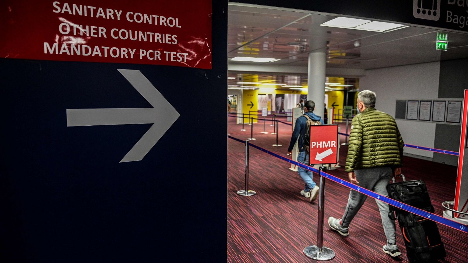 Nueva cepa del coronavirus - Varios países cancelan sus vuelos con Reino Unido
