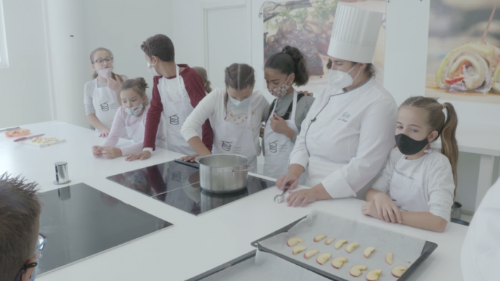 Aprende a hacer una tarta de limón con MasterChef Junior