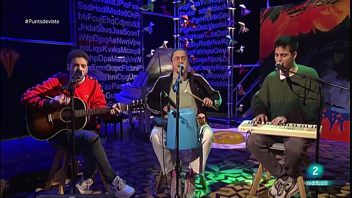 Punts de vista - Actuació Stay Homas "Let it go"