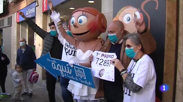 L'Informatiu - Alegria a Reus després de repartir la grossa de Nadal