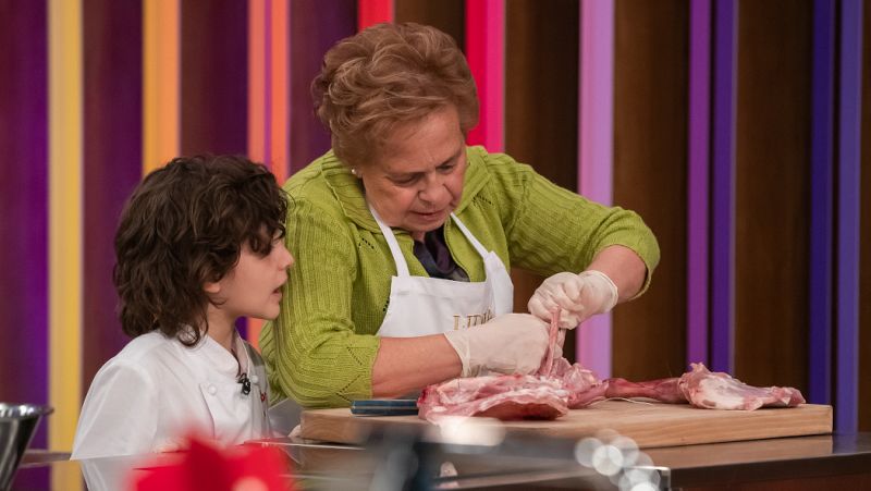 Lidia encuentra la frmula para que Javier le deje cocinar