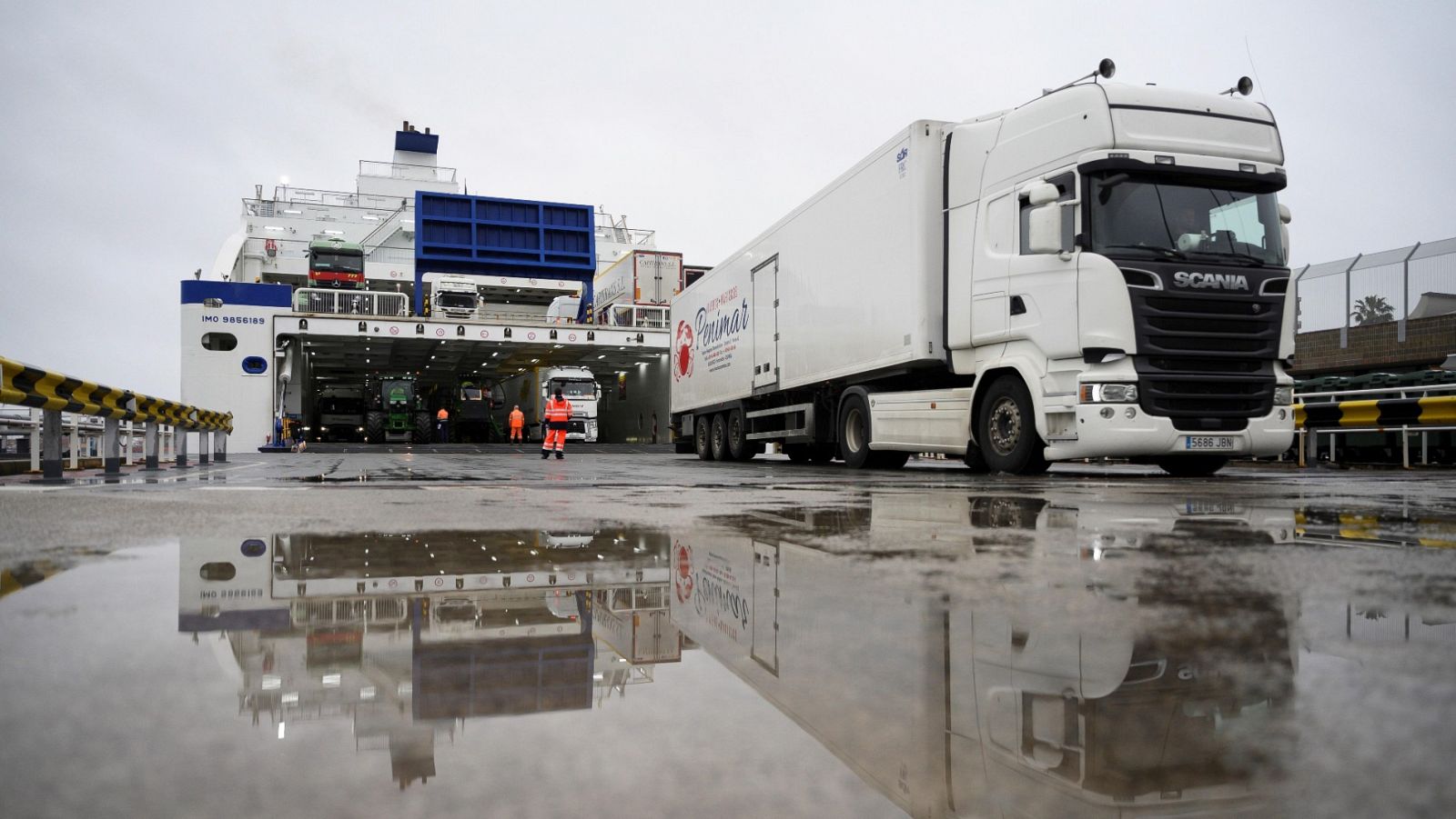 COVID-19: Camionero atrapado: "El Gobierno parece que no se acuerde de nosotros"