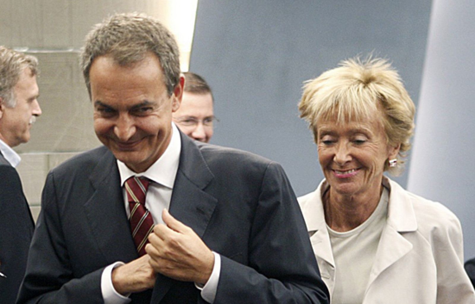 Además de las cuestiones económicas, el presidente del Gobierno ha repasado otros asuntos de la actualidad. Uno de ellos, la reciente operación contra ETA en Francia.