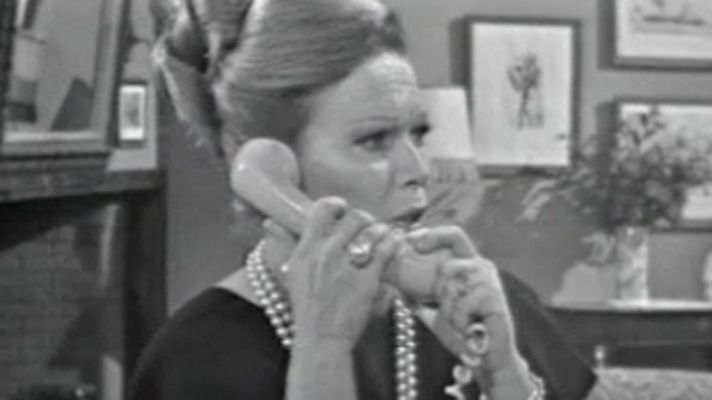 Estudio 1 - La vida privada de mamá