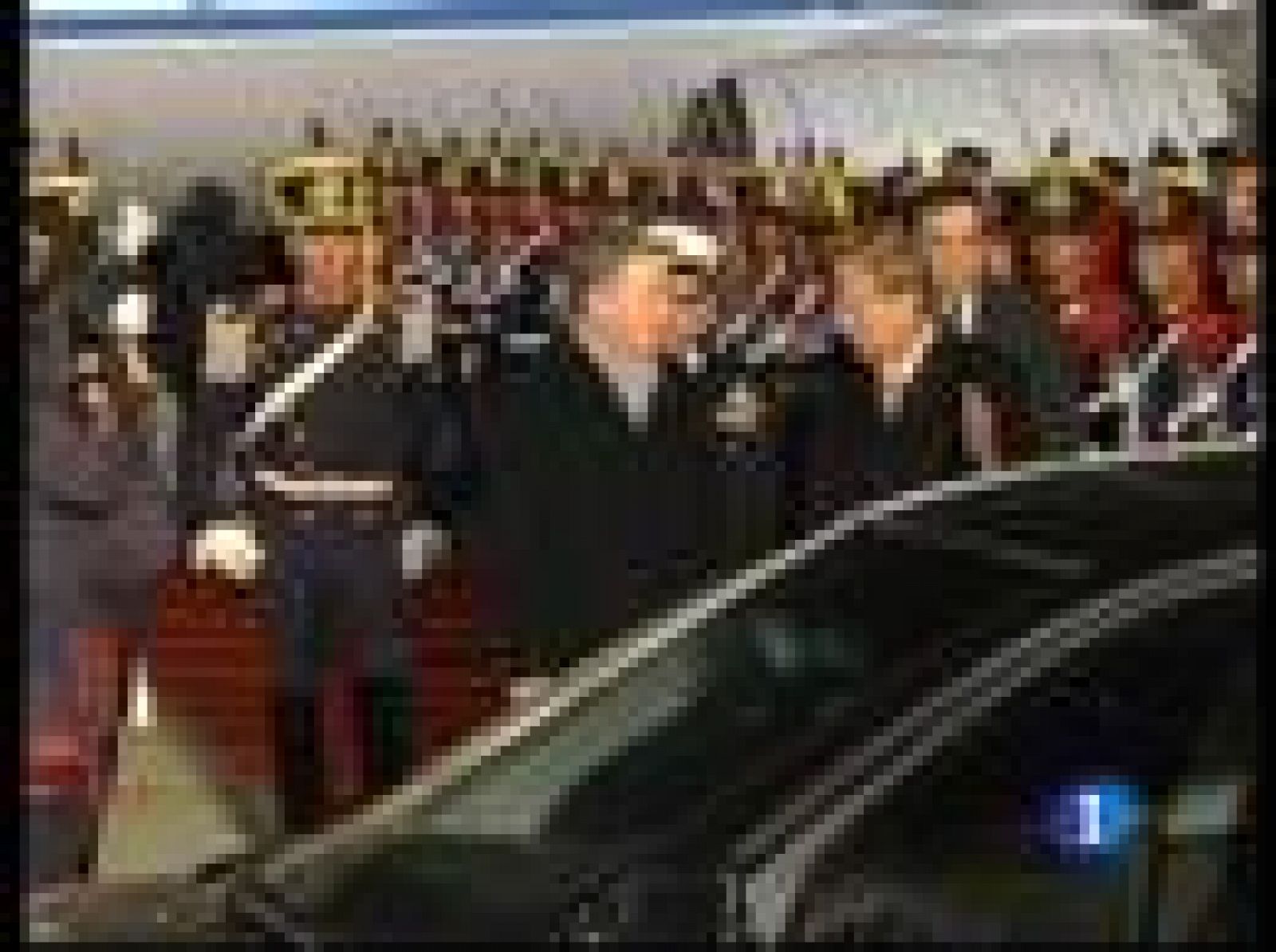 La ciudad argentina de Bariloche reúne a once mandatarios latinoamericanos para tratar el acuerdo entre Colombia y EE.UU., por el que los norteamericanos podrán usar hasta siete bases militares en territorio colombiano.