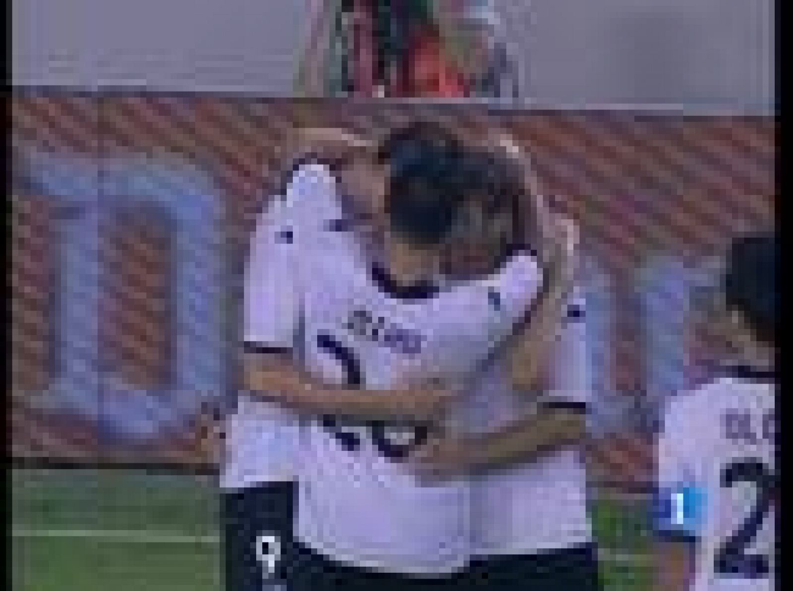 Este viernes se ha celebrado el sorteo de la fase de grupos de la Liga Europa. El Athletic se enfrentará al Werder Bremen, el Austria de Viena y el Nacional Madeira. El Valencia se medirá al Génova, al Slavia de Praga y al Lille, mientras que el Vil