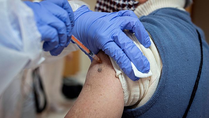 El fiscal de Sevilla investiga la negativa de una familia a vacunar a un anciano: "Se puede, judicialmente, acordar la inyección de la vacuna"
