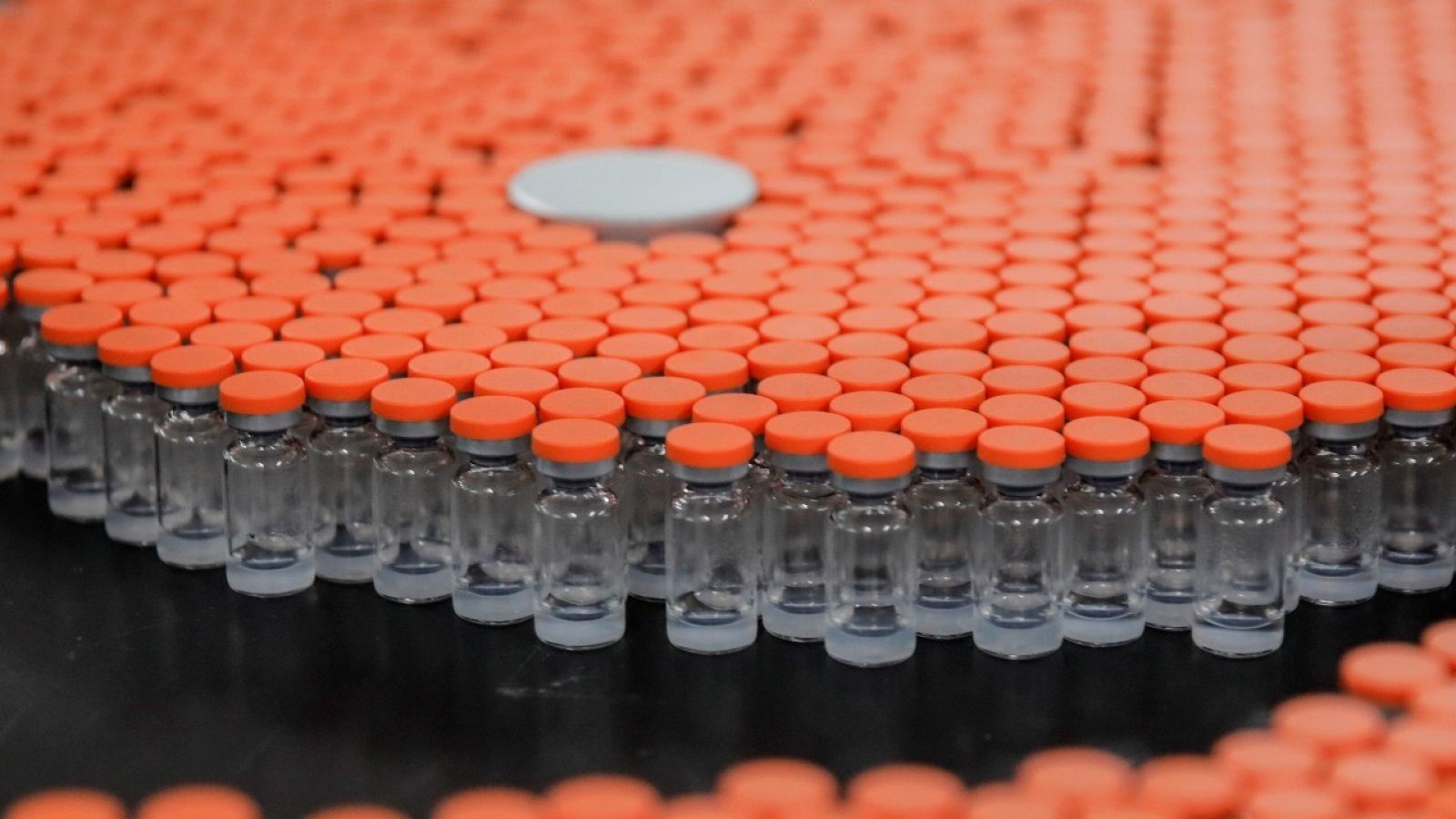 China aprueba su primera vacuna comercial contra el coronavirus