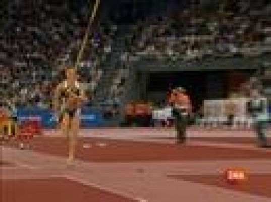  - Isinbayeva, récord con 5.06