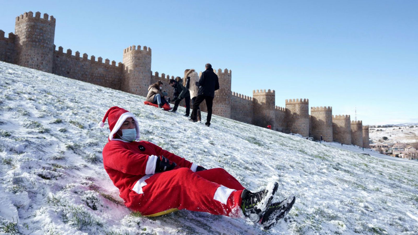 Nevadas y temperaturas más bajas de lo normal para esta época del año - RTVE.es