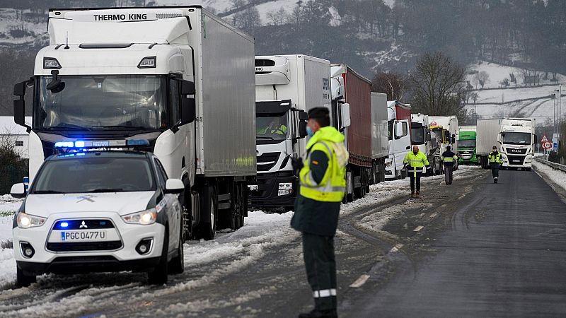 El temporal de nieve obligar a cerrar varios puertos de montaña