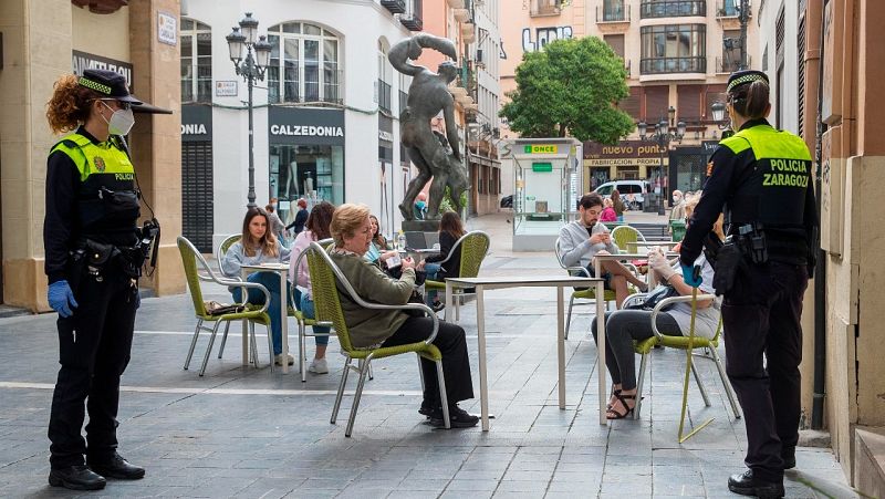 Varias comunidades endurecen sus medidas - Telediario 1 | Ver