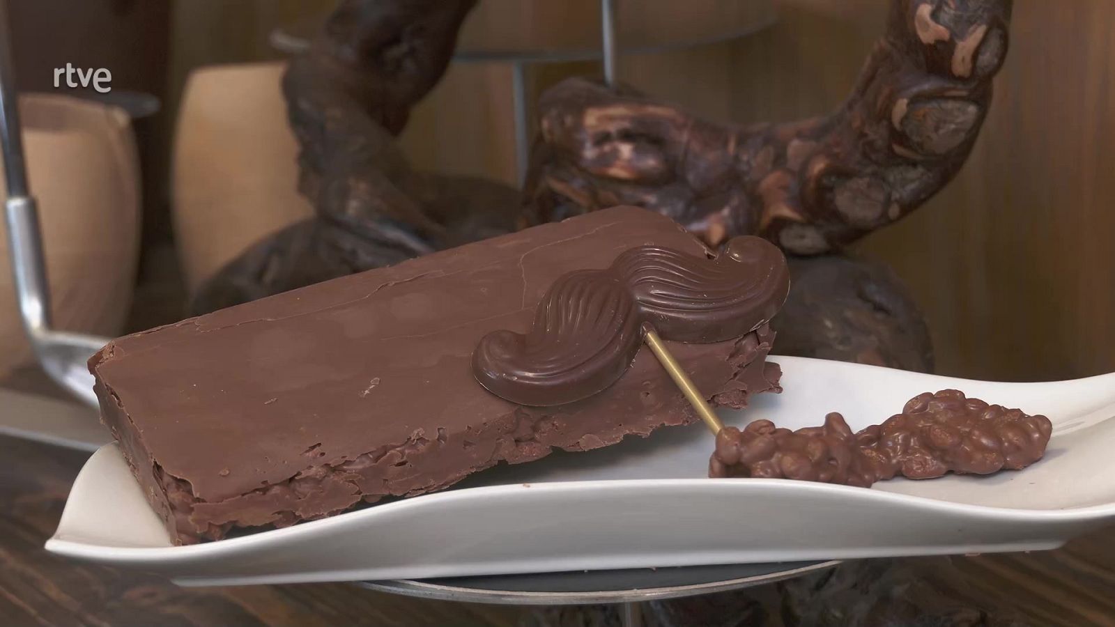 Como Sapiens - Programa 38: Turrón de chocolate, carbón dulce y roscón de Reyes - ver ahora