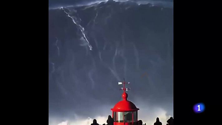 Cómo surfear olas gigantes en invierno, por Rodrigo Koxa