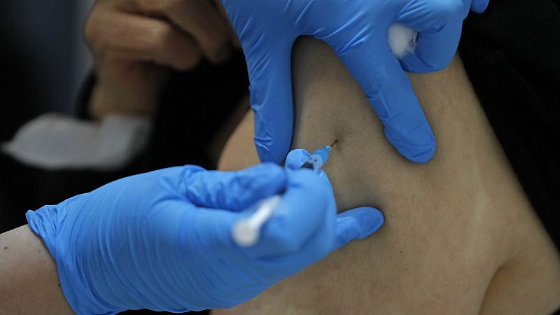 Los médicos de Atención Primaria piden refuerzos para avanzar con las vacunas