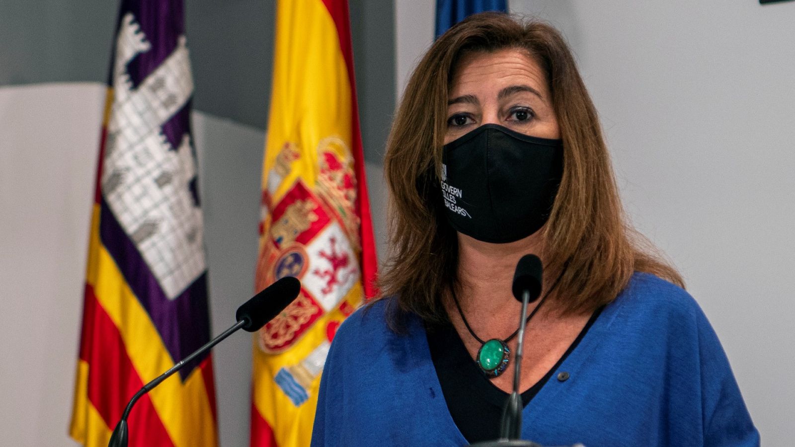 Armengol atribuye aumento de contagios en Baleares a la "relajación social"