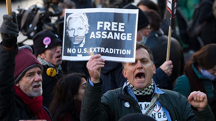 Telediario 1 - La justicia británica deniega la libertad condicional a Assange por riesgo de fuga