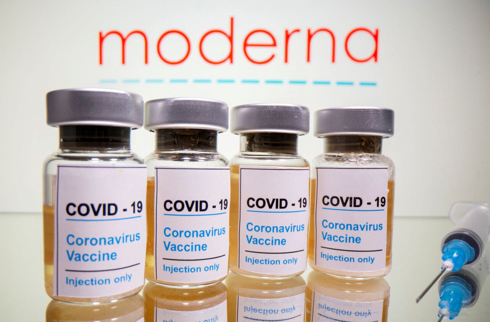 Bruselas aprueba el uso de la vacuna de Moderna, la segunda en Europa