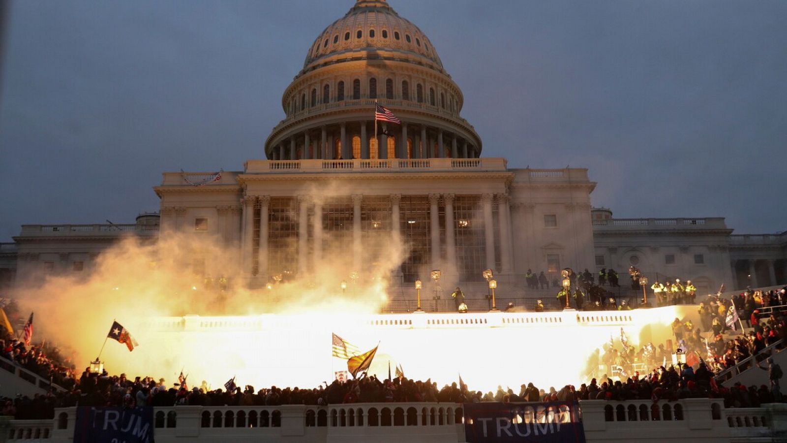 Partidarios de Trump asaltan el Congreso de EE.UU. y detienen la ratificación de la victoria de Biden