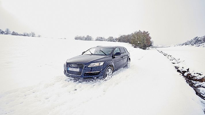 Consejos para circular con nieve: reducir los viajes, usar n