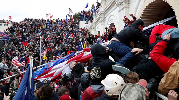 ¿Quiénes asaltaron el Capitolio de EE.UU. y cómo se organizaron?