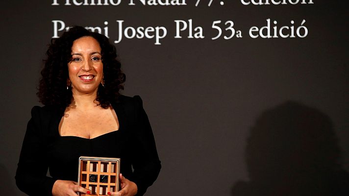 Telediario 1 - Najat el Hachmi gana el premio Nadal 2021
