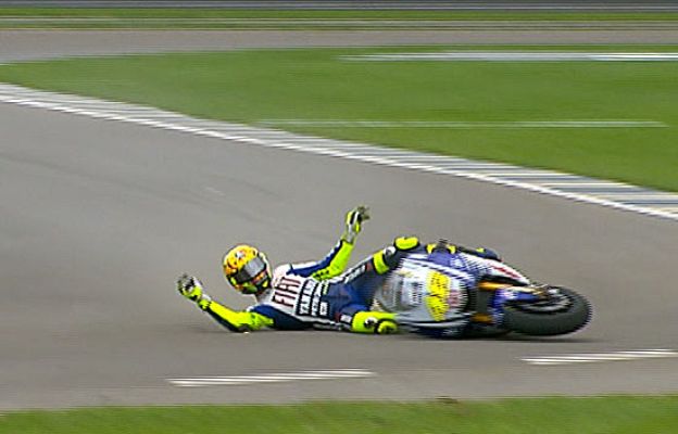  - Rossi y Pedrosa, al suelo