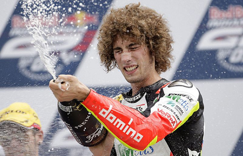 Carrera íntegra de la categoría de 250 cc disputada en el G.P. de Indianápolis (30/08/09).