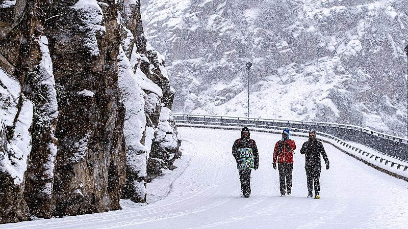 Toledo pide ayuda a la UME ante la fuerte nevada: "La situación es preocupante"
