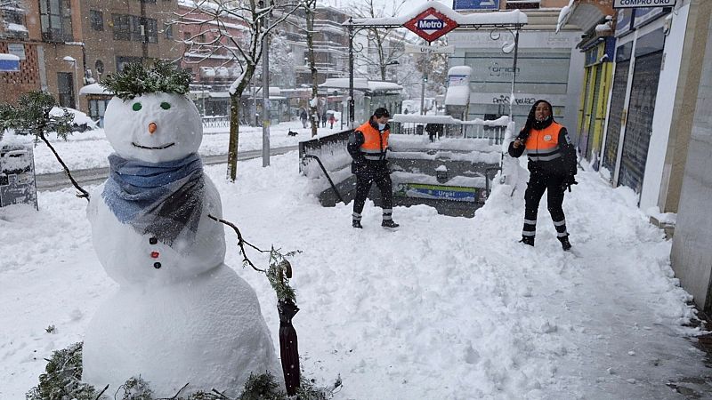 La nieve colapsa gran parte de España, que ofrece imágenes inéditas en 50 años