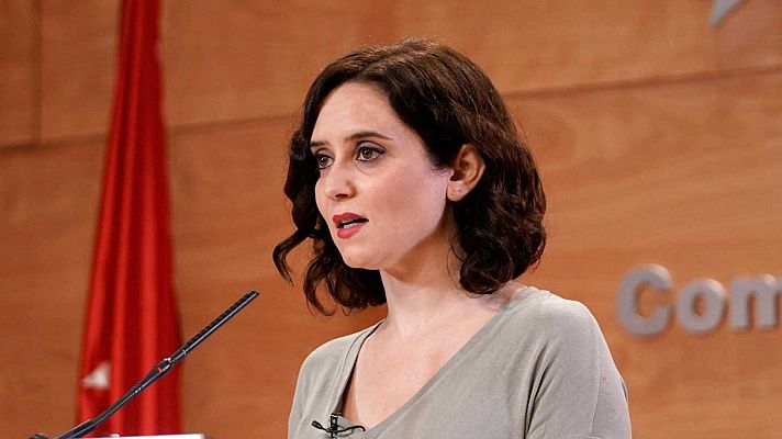 Telediario 1 - Ayuso, sobre las nevadas en Madrid: "Estamos tratando de asegurar el acceso a los hospitales"