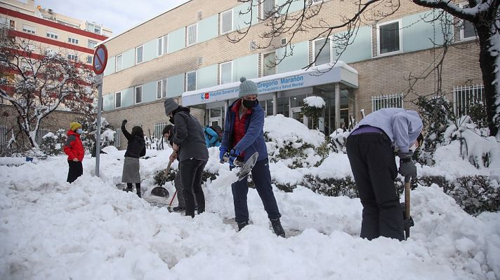 Telediario 1 - El temporal despierta una oleada de solidaridad con los sanitarios