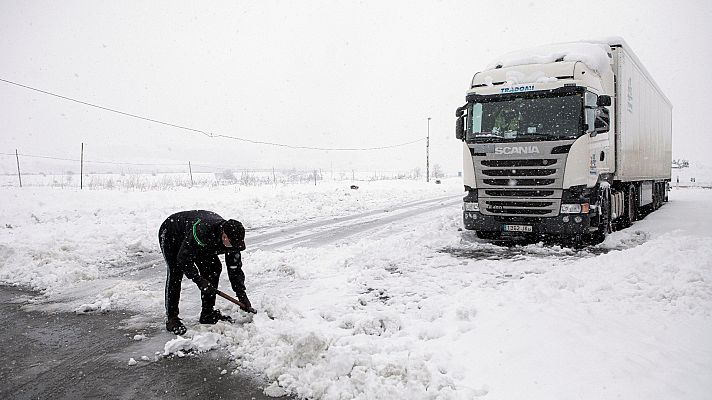 La nieve deja sin suministros a algunos pueblos