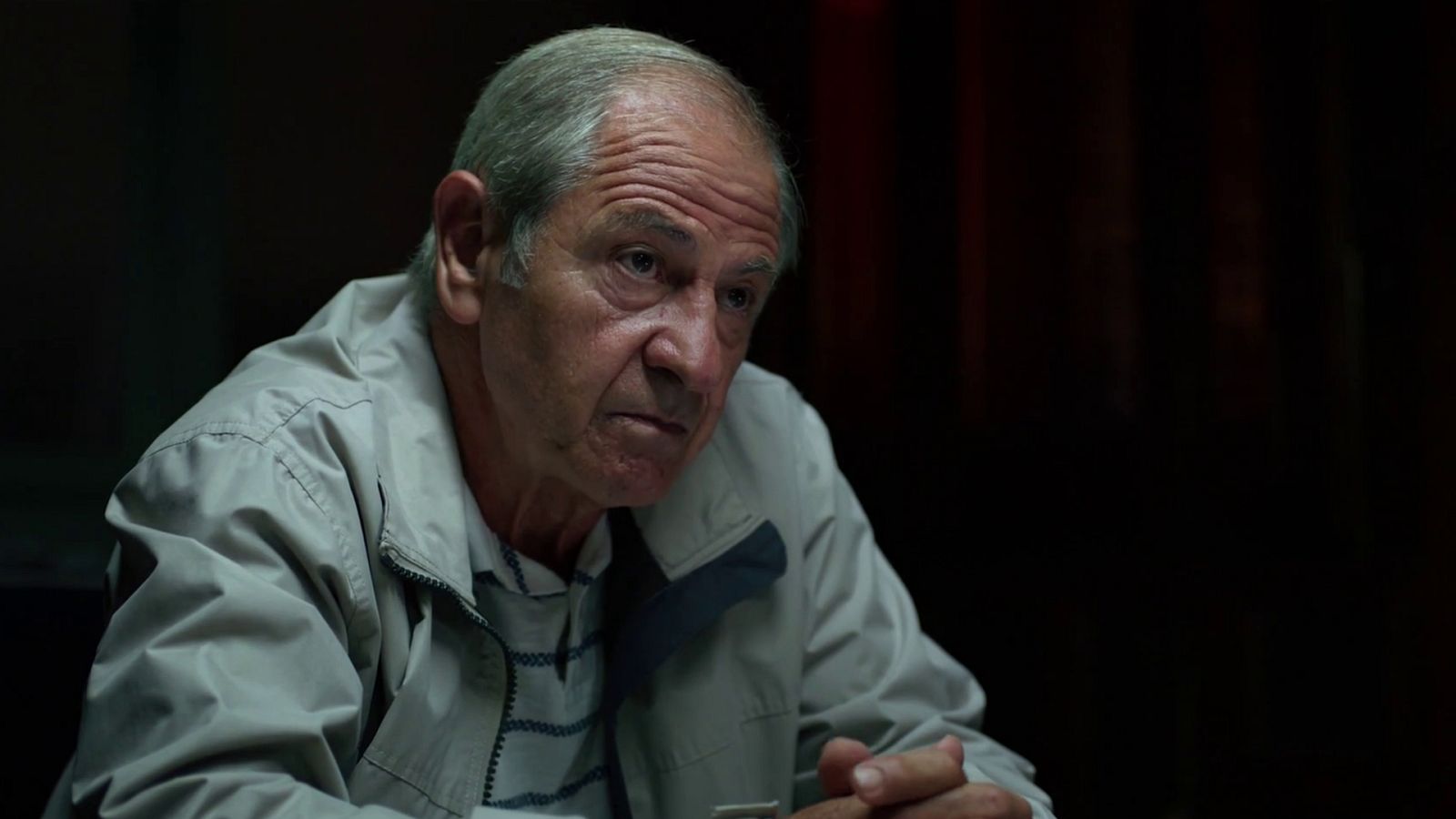 La caza. Tramuntana - Sara interroga a Vicente, el padre de Cati