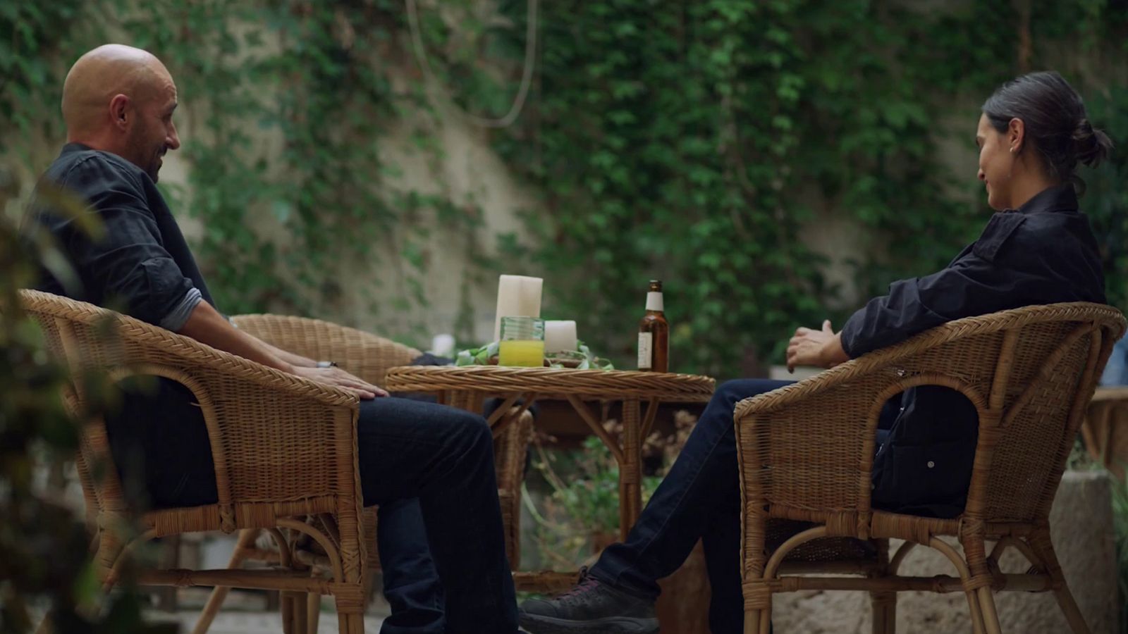 La caza. Tramuntana - Sara y Víctor hablan sobre su relación