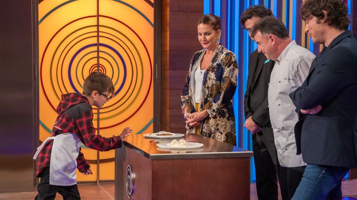 MasterChef Junior - Antony solo presenta dos bolas de helado de su postre