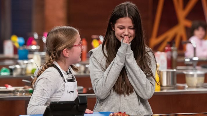 MasterChef Junior - El emocionante encuentro de los aspirantes y sus amigos