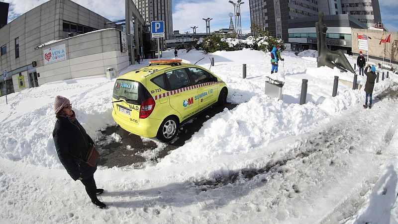 Caídas y resbalones en el hielo acaparan las urgencias en los hospitales de Madrid