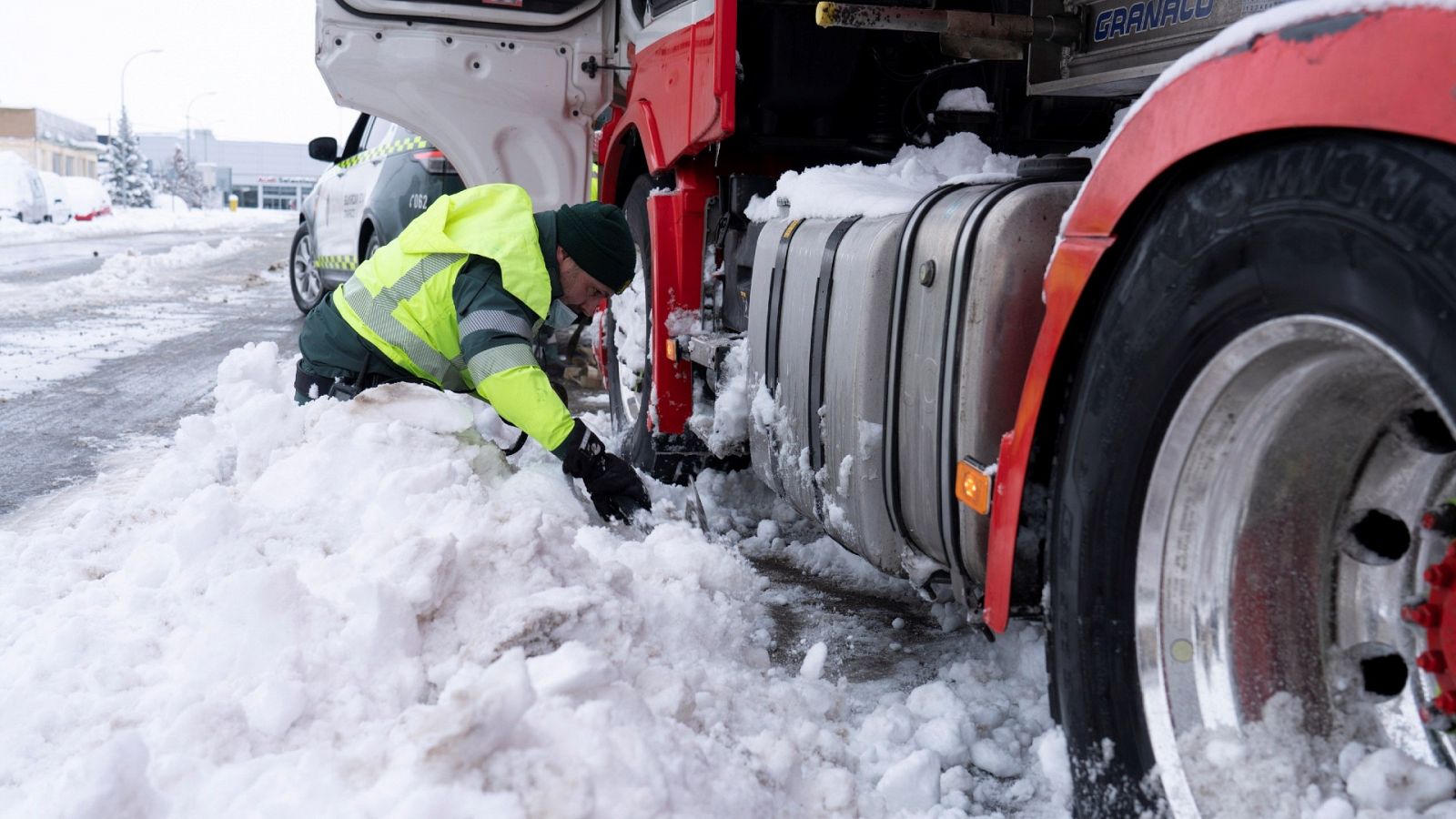 Mercamadrid abre este martes tras la nevada y registra la entrada de mil abastecedores