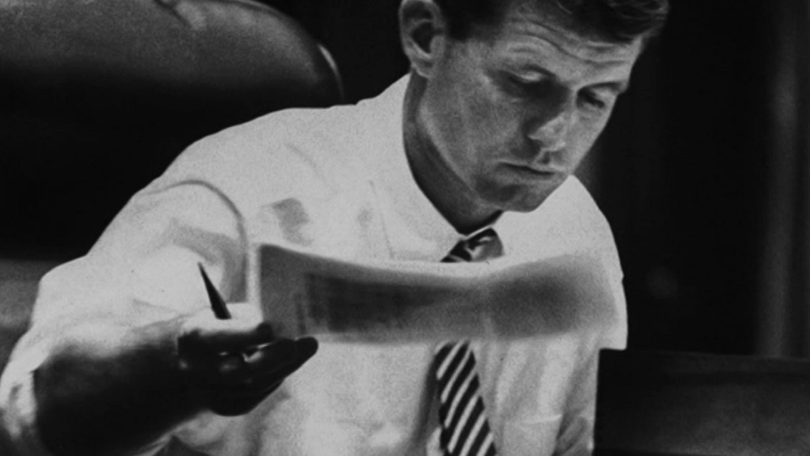 Dinastías americanas: Los Kennedy - Episodio 3: Hermanos de armas