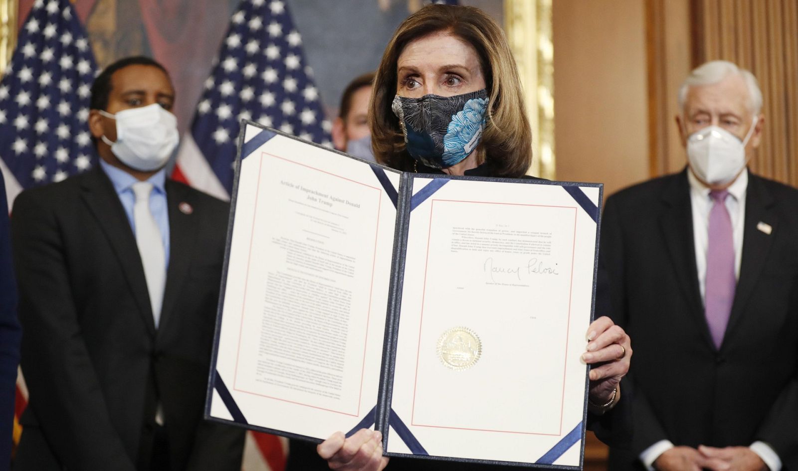 La Cámara de Representantes de EE.UU. imputa a Trump por incitar a una insurrección