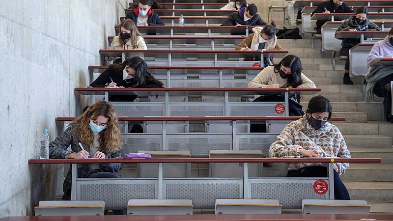 Los estudiantes universitarios exigen la paralización de los exámenes presenciales por el aumento de casos de coronavirus