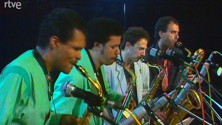The Twentyninth Street Saxophone Quartet y Dave Holland