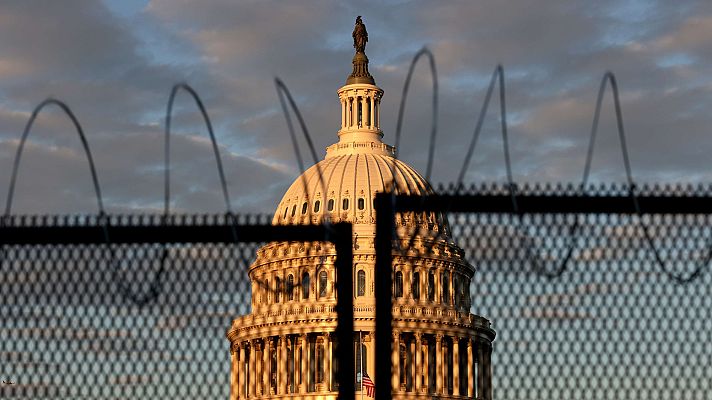 Telediario 1 - Un equipo de TVE accede al Capitolio de EE.UU. tras el asalto sufrido la pasada semana