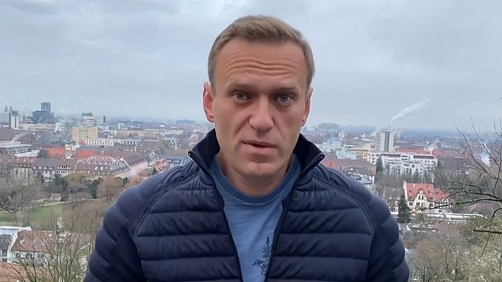 Telediario 1 - Navalny regresa a Rusia a pesar de la amenaza de detención y pide a sus seguidores que acudan a recibirlo